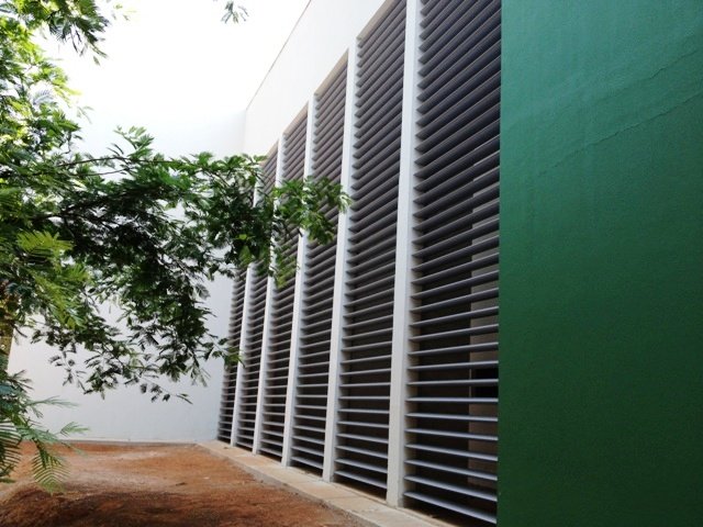 Brise Metálico Sistema AB200 - Refax