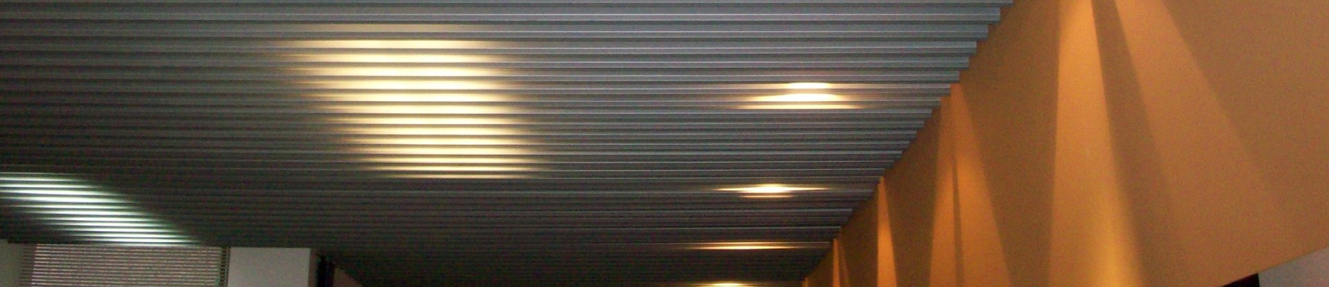 Forro Metálico Vertical - Refax